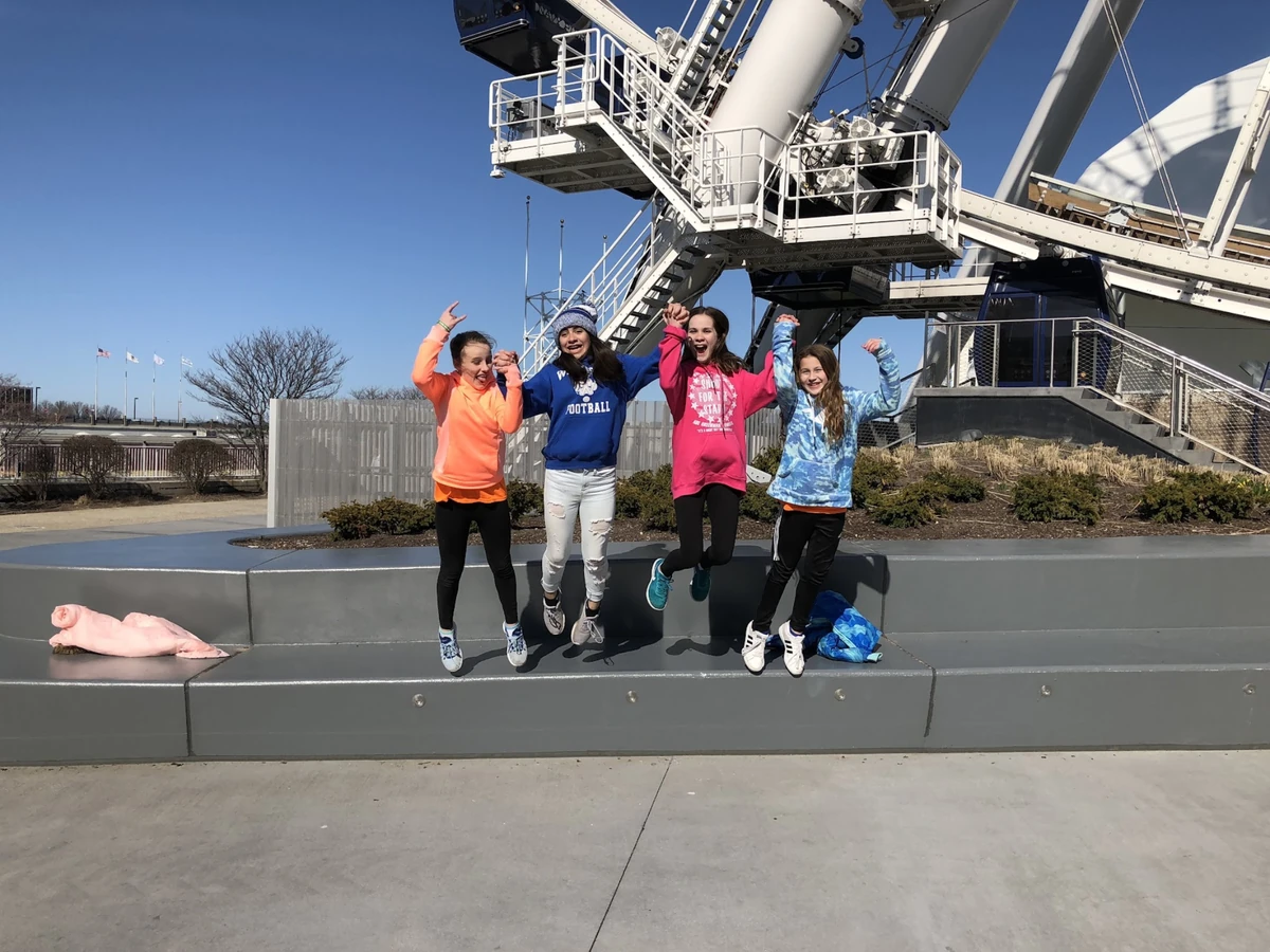 Students in front of the Centennial Wheel at Navy Pier in Chicago
