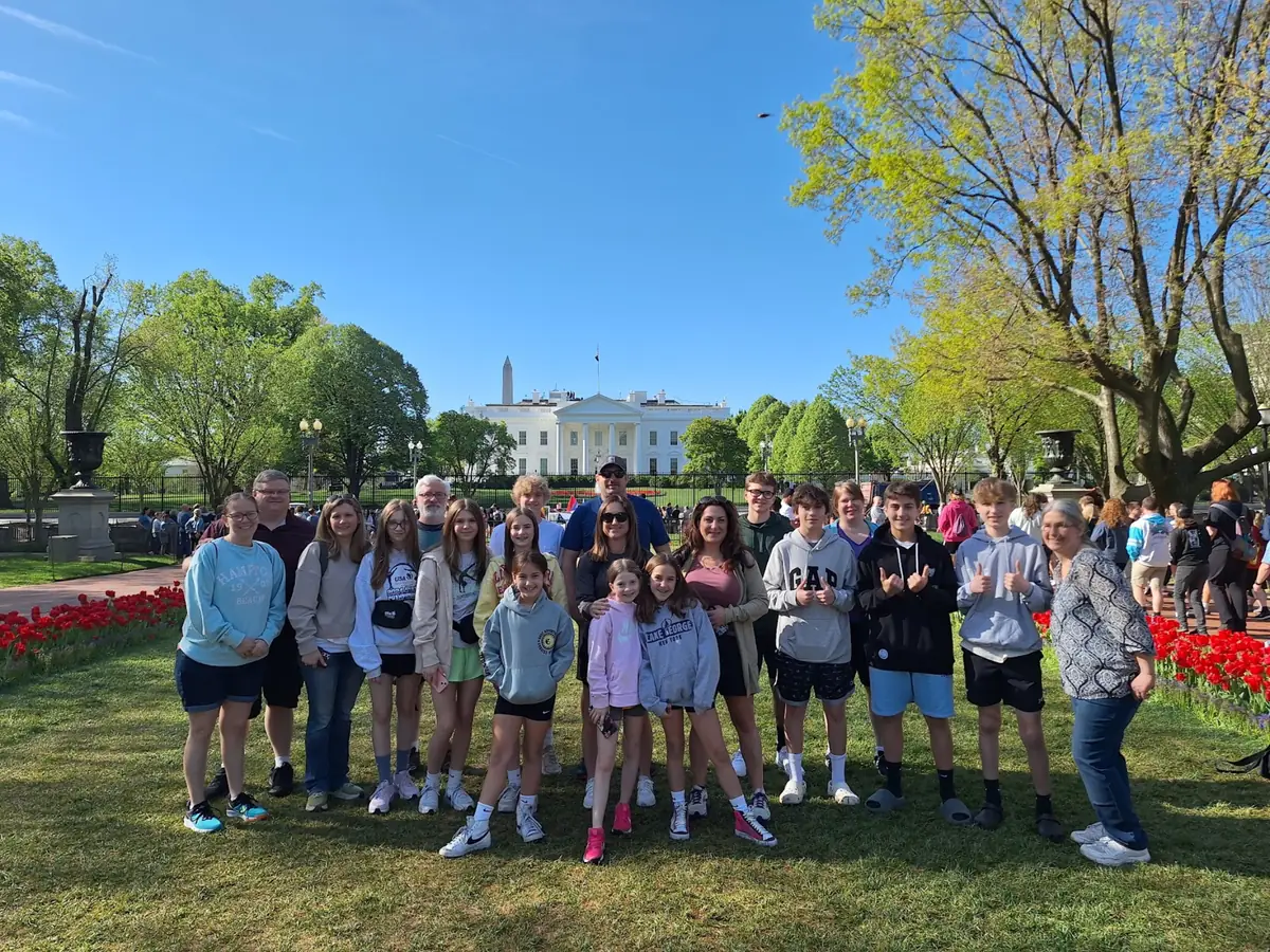 A Landmark student group in front of the White House in Washington, D.C.