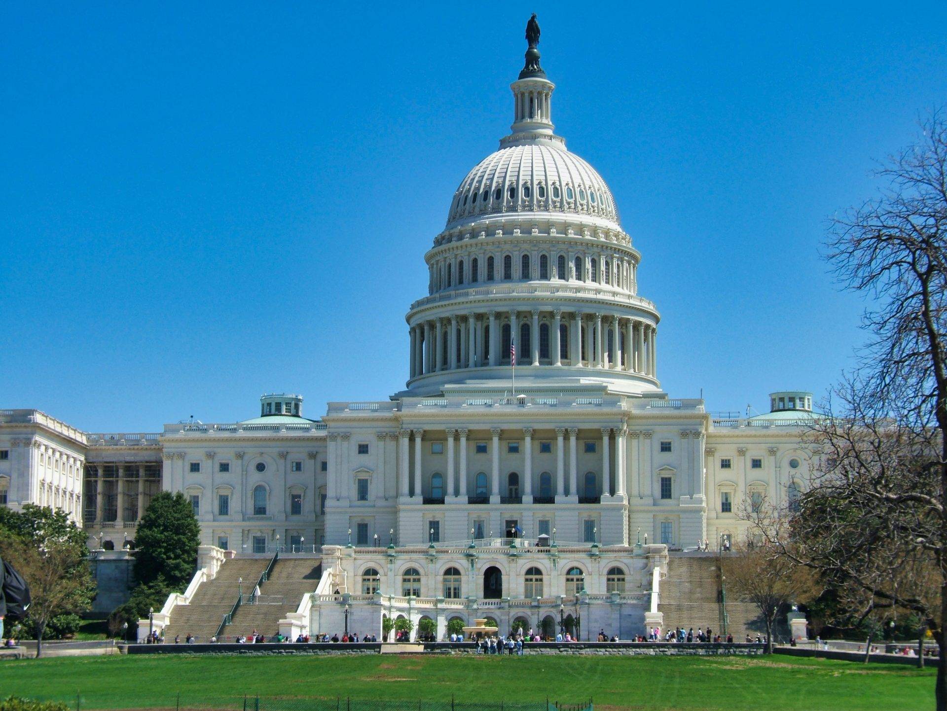 US Capitol west side in full sun